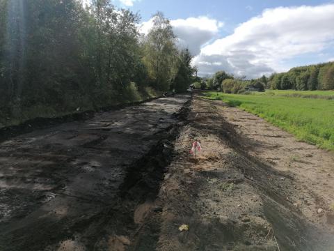 TRWAJĄ PRACE PRZY ROZBUDOWIE DROGI GMINNEJ W CISZKOWIE