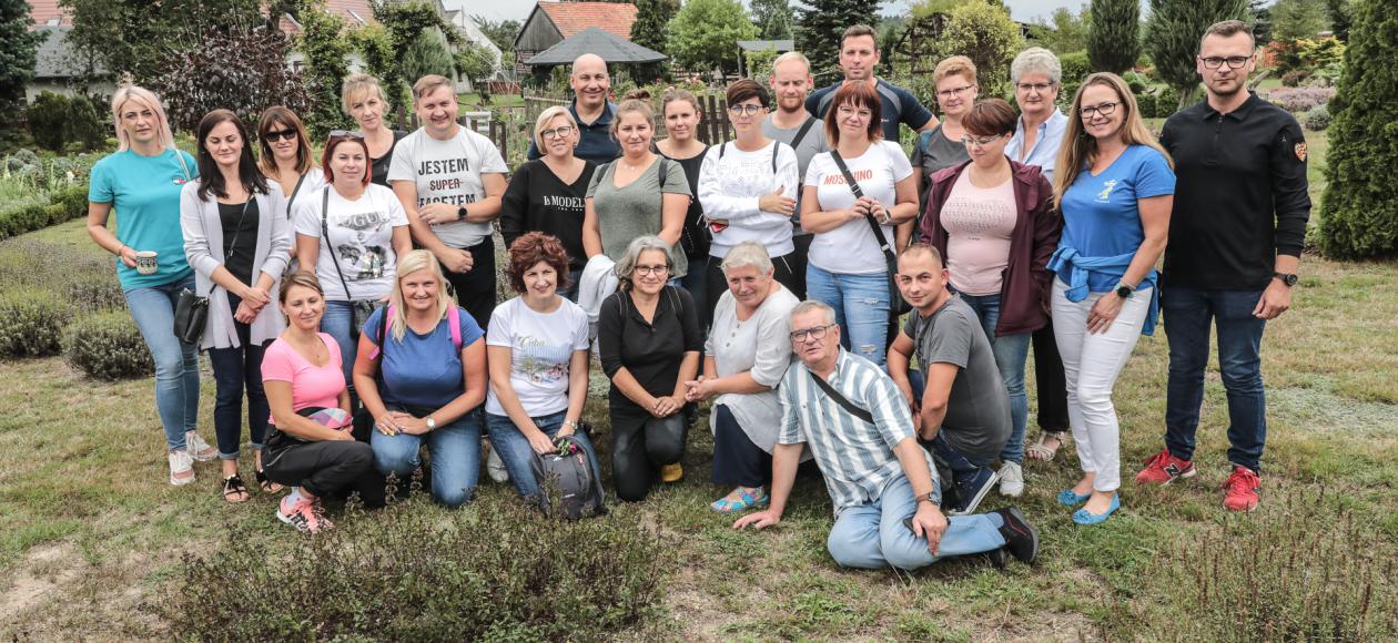 Zdjęcie przedstawia osoby